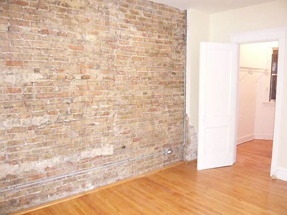 5th image of 2307 W Montana St