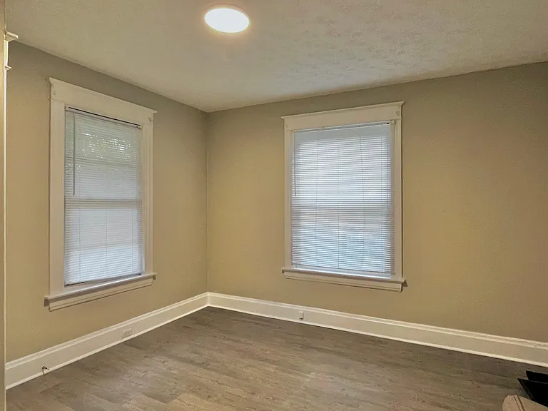 3924 Lindley Ave — Photo 17