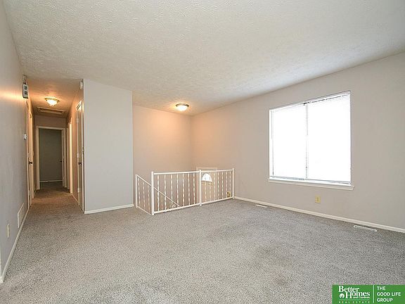 5th image of 10612 Laurel Ave