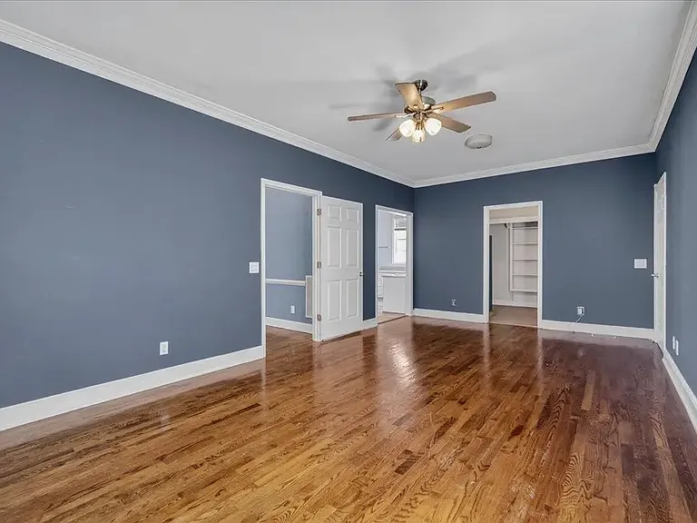 1032 Lynch Rd — Photo 2