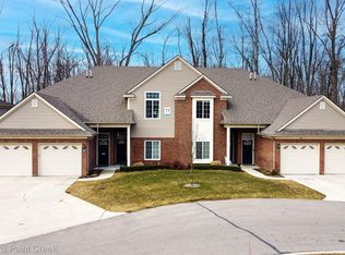 3833 Eagle Creek Dr, Shelby Township, MI 48317