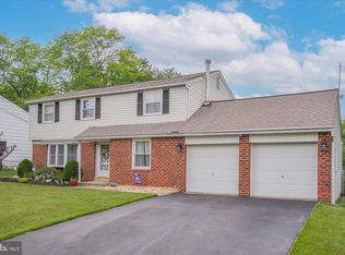 320 Delmont Ave, Warminster, PA 18974