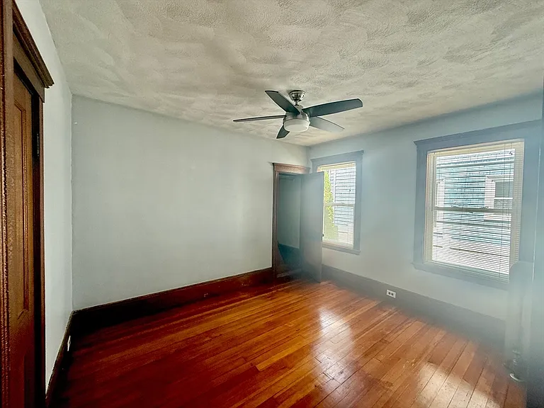 39 Dunbar Ave #1 — Photo 30