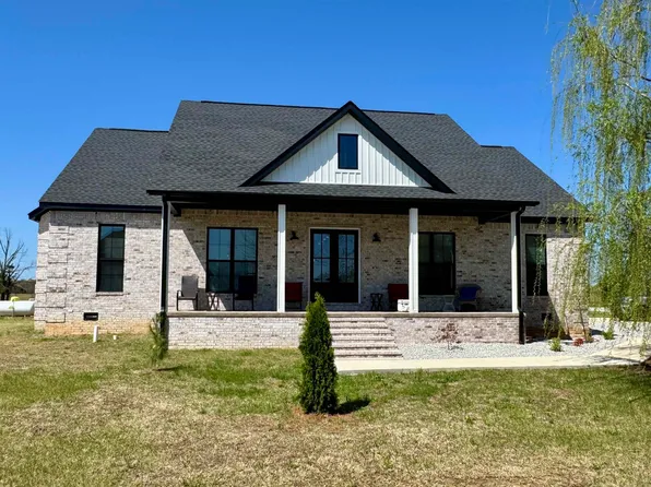 615 Hogans Aly, Melbourne, AR 72556