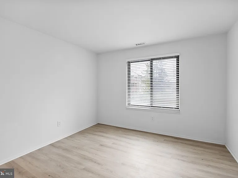 4912 Dunbarton Rd #B — Photo 13