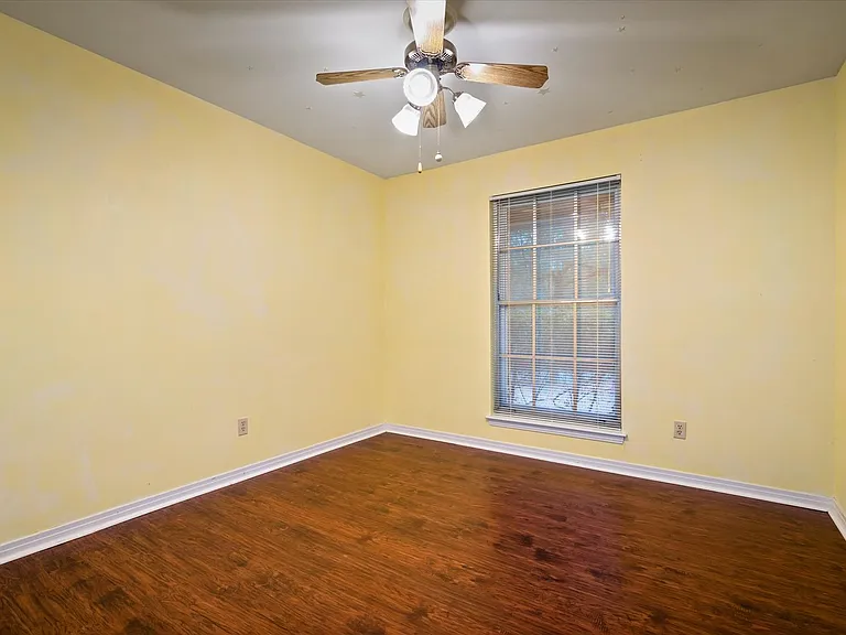 7300 Cypress Ave — Photo 14