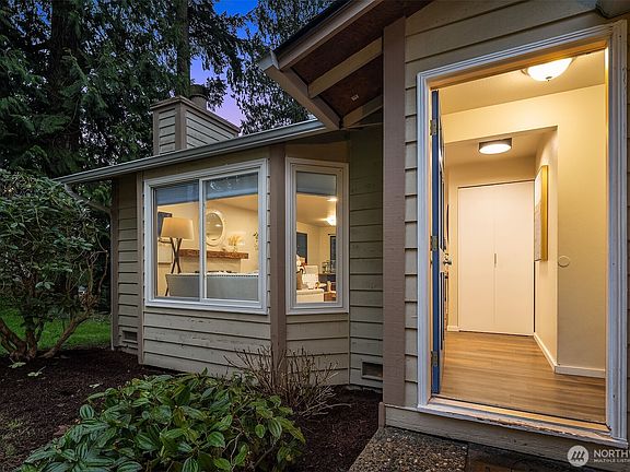 3rd image of 10621 NE 133rd Place
