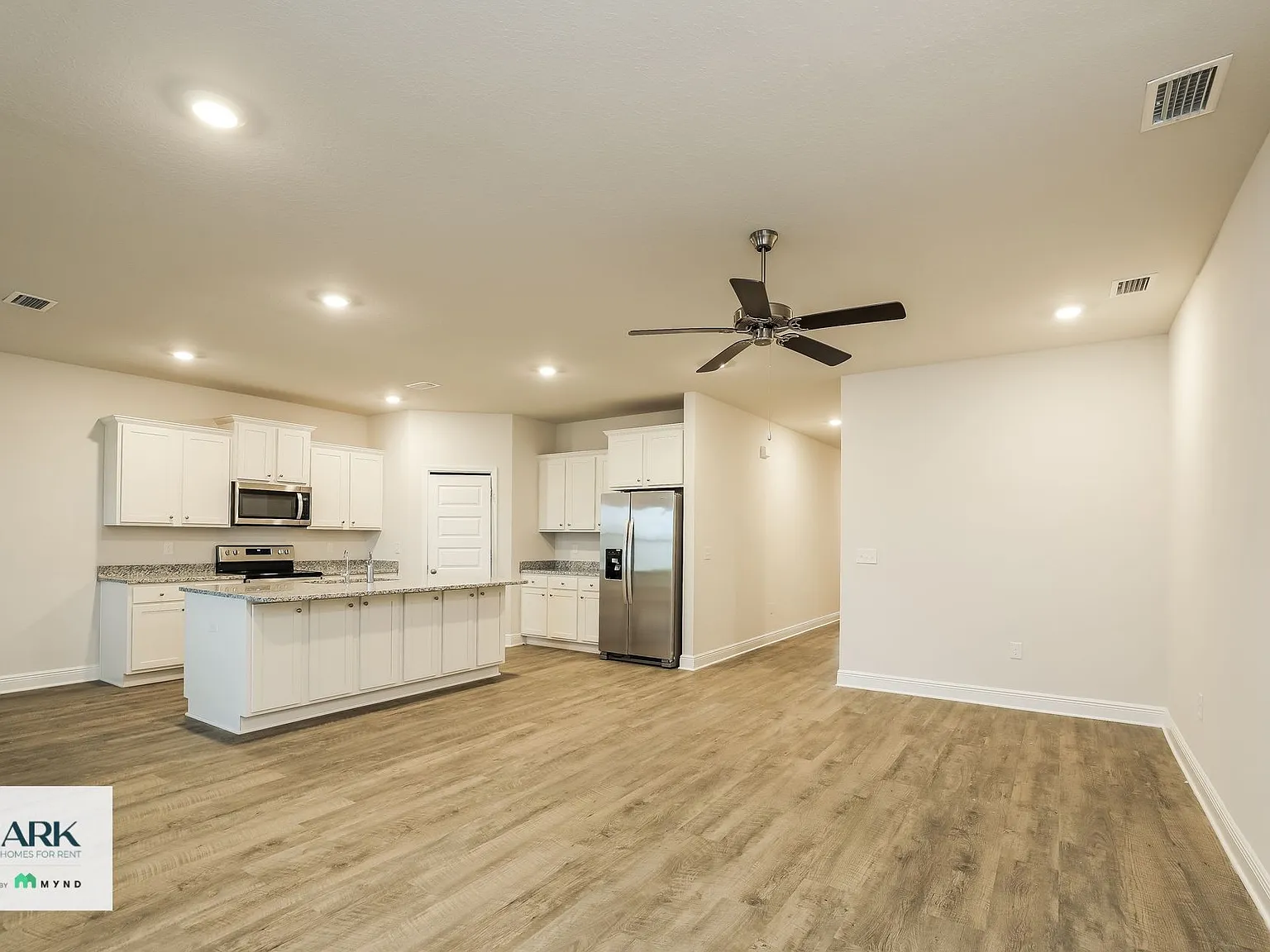 4 bed, 2.0 bath, 2018 sqft, $2,214 — Photo 3