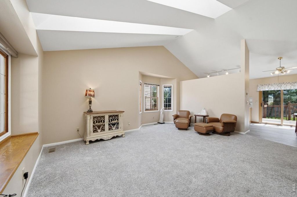 2331 Hampshire Ct