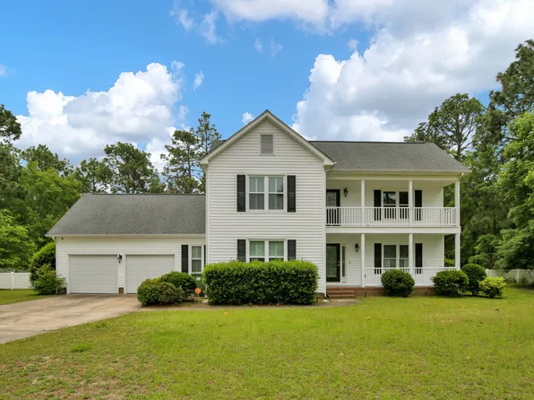 853 Foxcroft Dr, Fayetteville, NC 28311