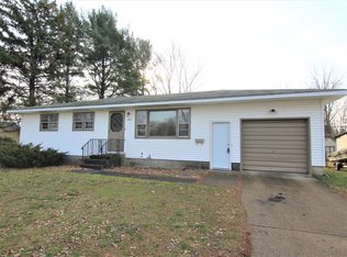 1021 Woodside Rd, Muskegon, MI 49441