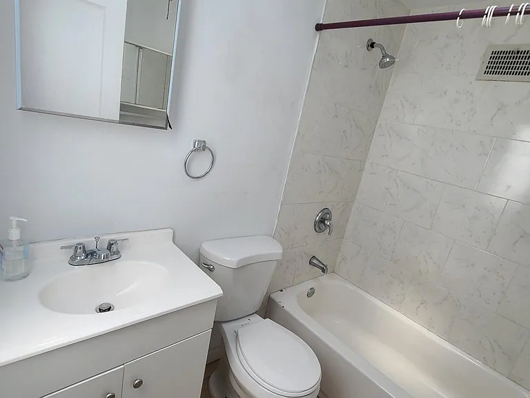 7013 Rutland St — Photo 7