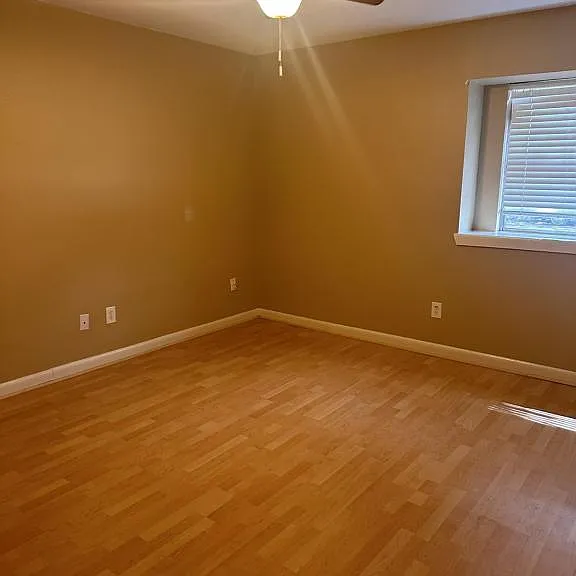5830 Effingham Dr — Photo 11
