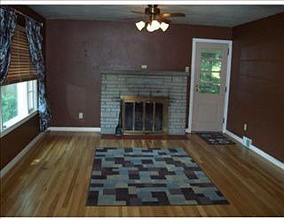 2nd image of 1557 Woodlawn Dr