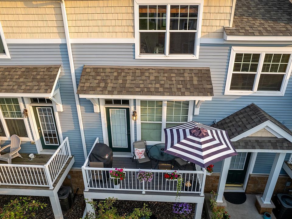 1st image of 1674 Village Trl E Unit 3