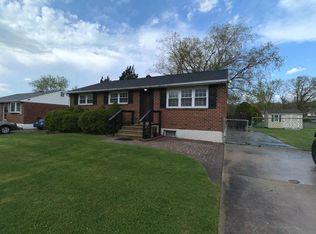 19 Cherry Rd, New Castle, DE 19720