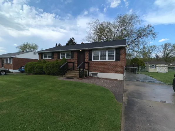 19 Cherry Rd, New Castle, DE 19720