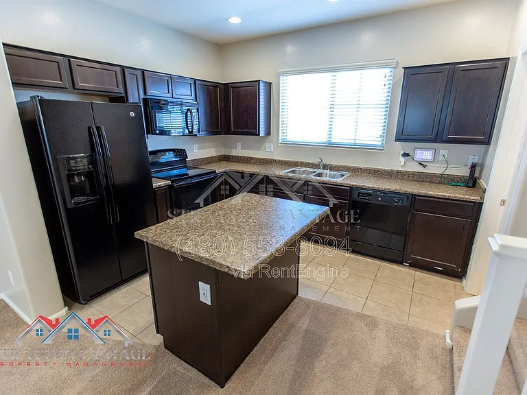 2218 N 77th Dr — Photo 25