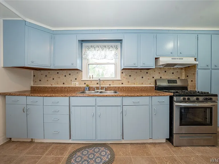 368 Grover Cleveland Hwy — Photo 12