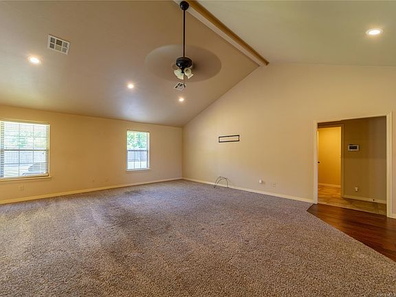 4th image of 1403 Monarch Dr
