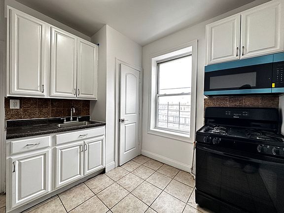 3rd image of 11 Gifford Ave #44E