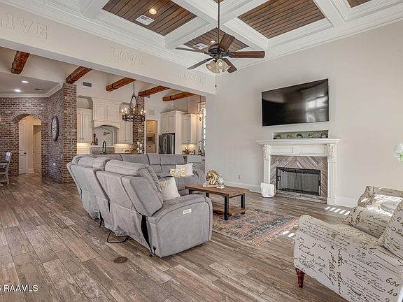4th image of 501 Annaberg Dr