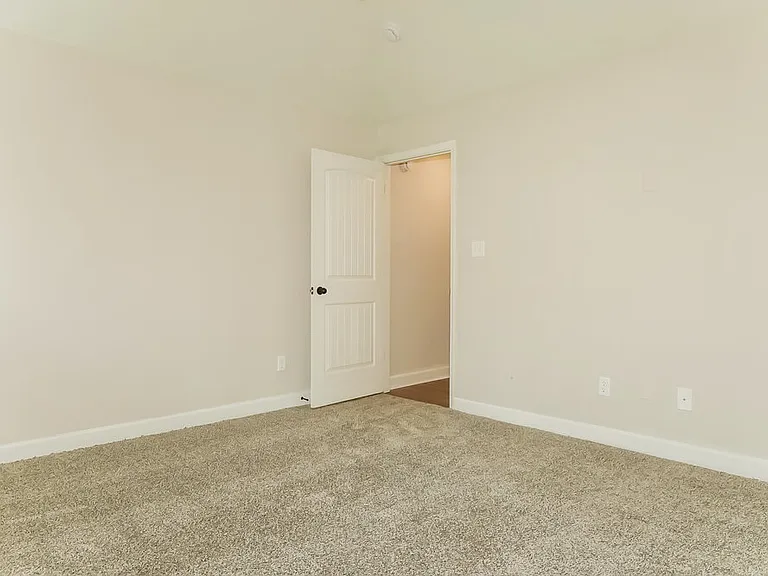 8047 Switzer Dr — Photo 15