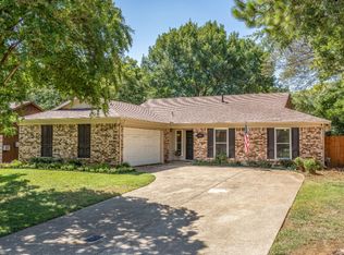1919 Buckeye Dr, Flower Mound, TX 75028