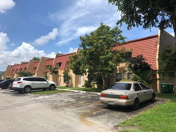 3rd image of 68 Ann Lee Ln
