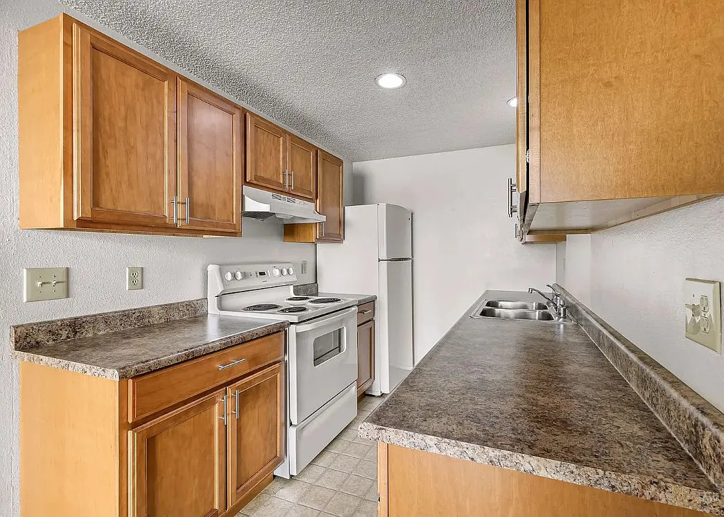 2 bed, 875 sqft, $1,499 — Photo 3