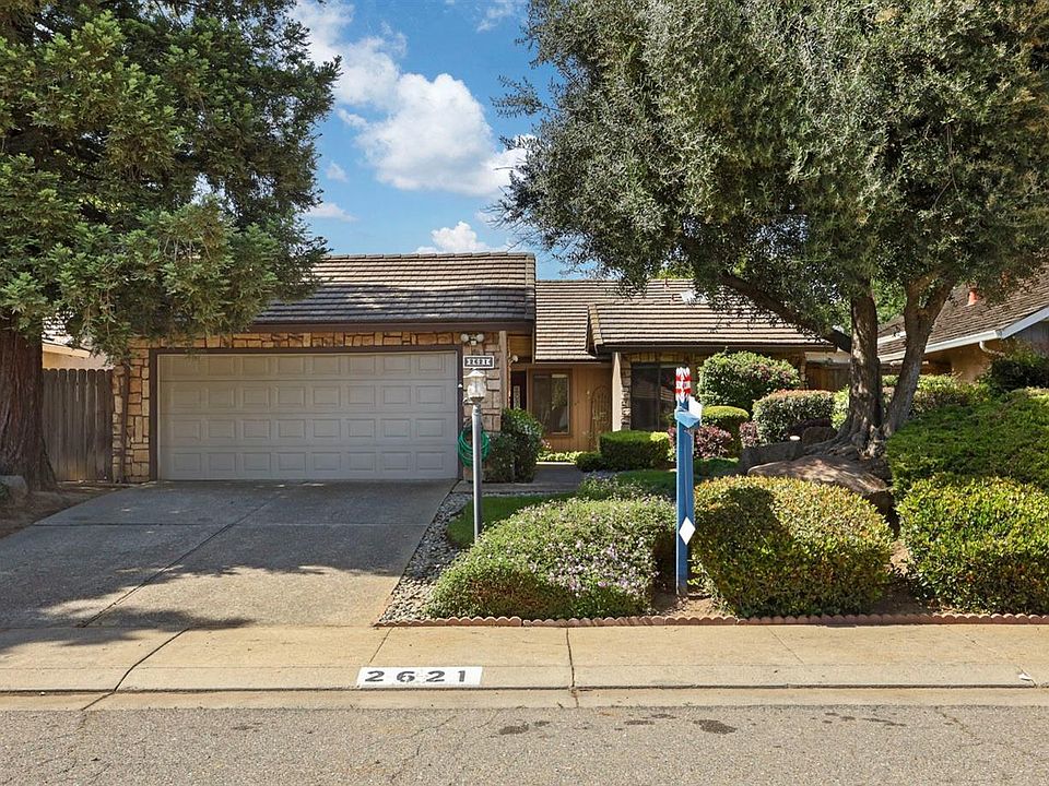 1st image of 2621 Meadow Lake Dr