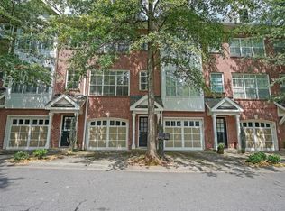1140 Glenridge Pl, Sandy Springs, GA 30342