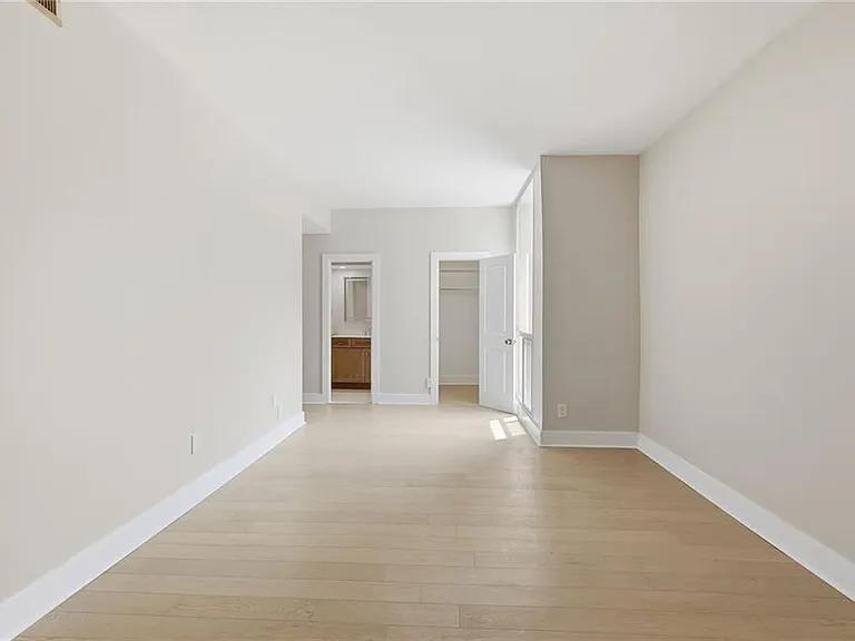 2632 Peachtree Rd NW #304B — Photo 24