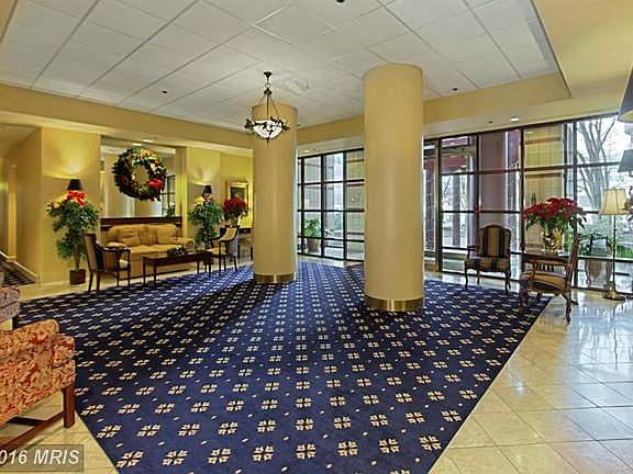 5th image of 2400 Clarendon Blvd APT 207