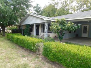 112 Village St, Palestine, TX 75801