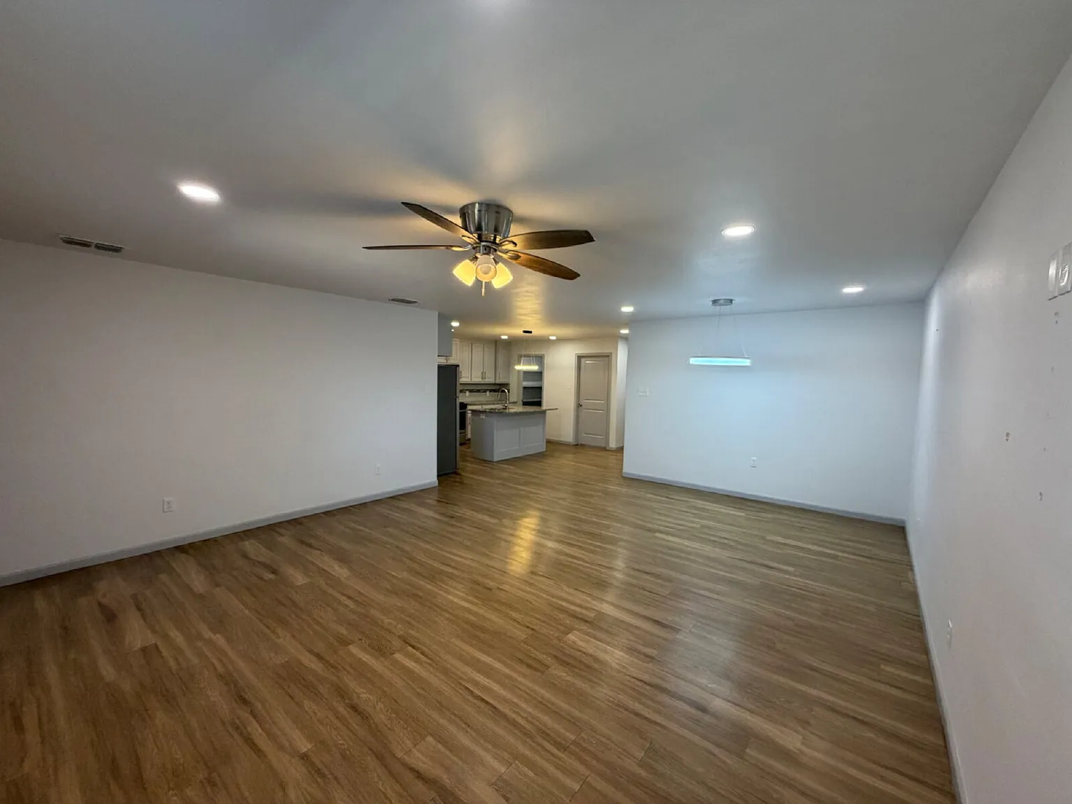 2 bed, 2.0 bath, 1346 sqft, $1,395 — Photo 4