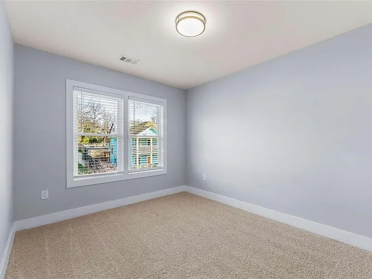 671 John St NW — Photo 17