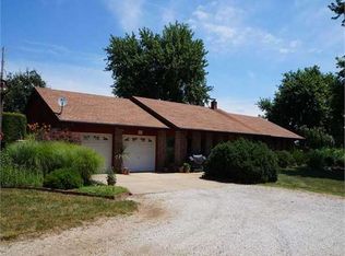 23988 Cantrell Rd, Tonganoxie, KS 66086