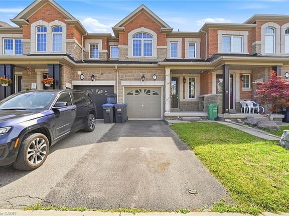 2nd image of 7 Dufay Rd