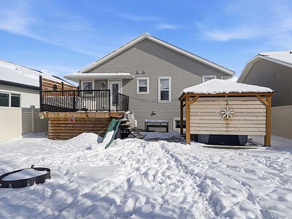 4th image of 32 E Rozier Close