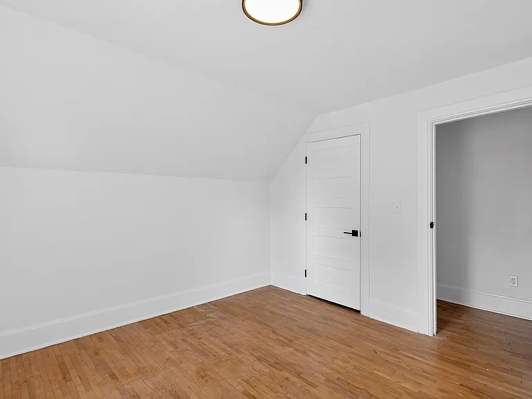 408 E Geneva St — Photo 14