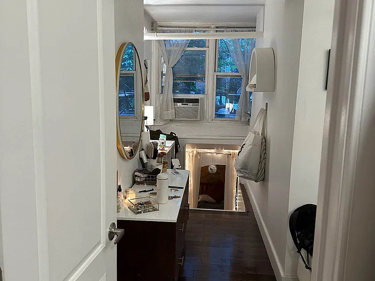 7 W 16th St #8 — Photo 9