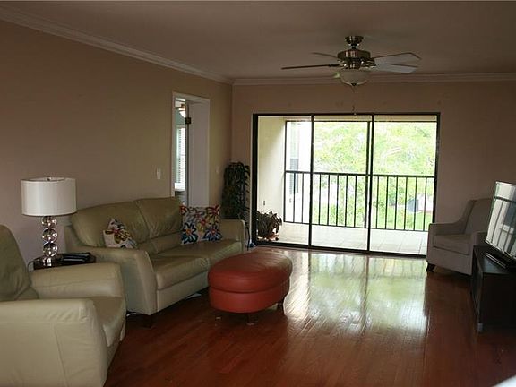 4th image of 2467 Kingfisher Ln #203H