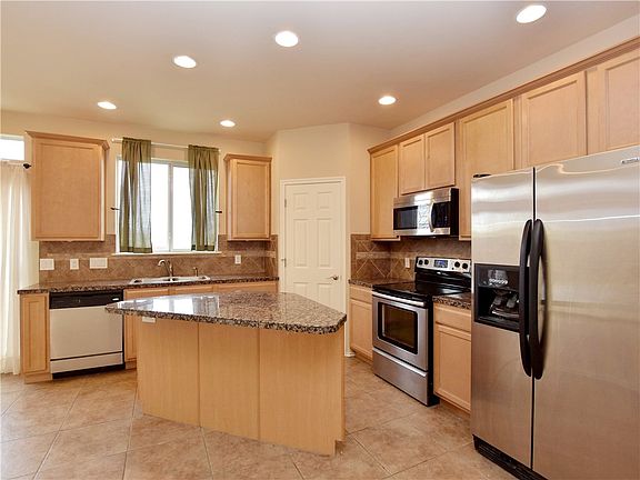 2nd image of 512 Eberhart Ln APT 1904