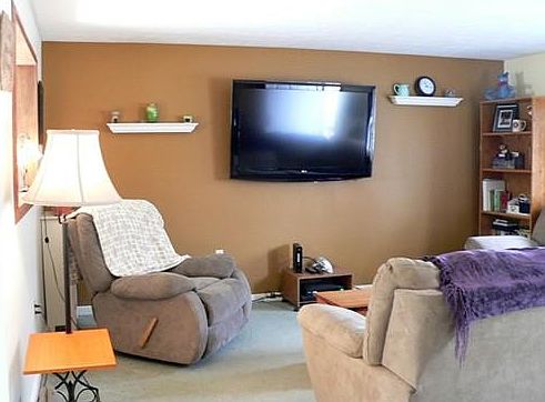2nd image of 42 Unicorn Cir