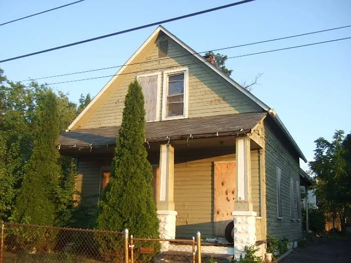 9316 Beacon Ave photo 1