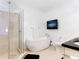 8121 Norton Ave APT 304, West Hollywood, CA 90046