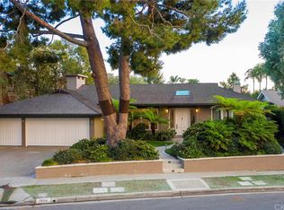 1334 Hampshire Cir, Newport Beach, CA 92660