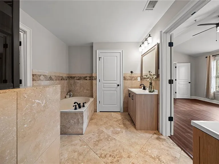 100 Kasey Dr — Photo 18