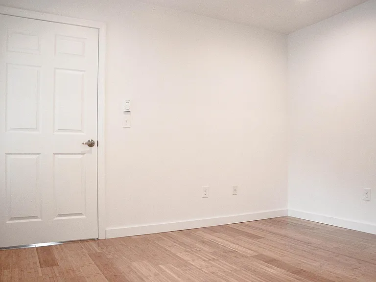 541 Main St #4 — Photo 11